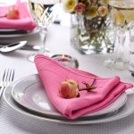 comment plier des serviettes pour la conception de la table originale