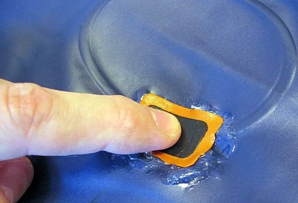 comment sceller les idées d'entres sur les matelas pneumatiques