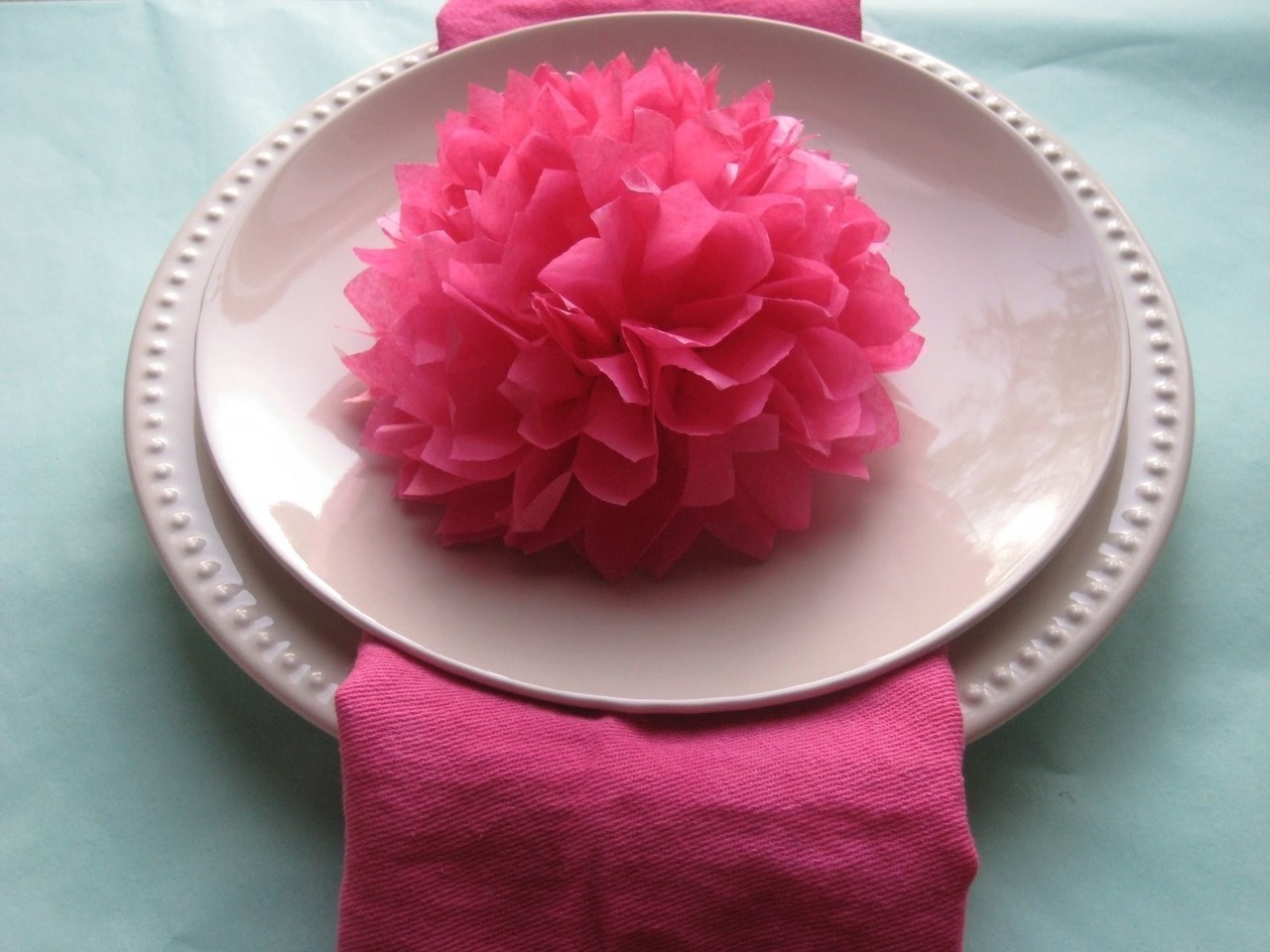 serviettes en papier sur la table