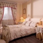 calculs du tissu à l'intérieur des rideaux