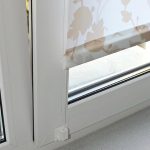roller blind with fishing line