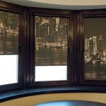 Les rideaux enroulés avec impression photo ont fière allure à l'intérieur