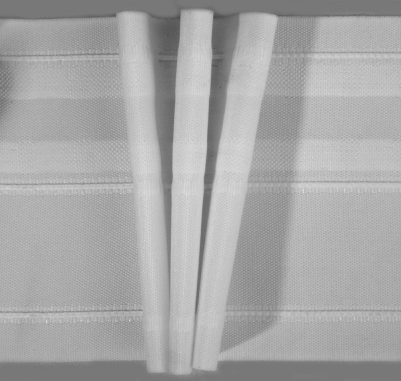 Assemblage de rideau en forme de patte d'oie
