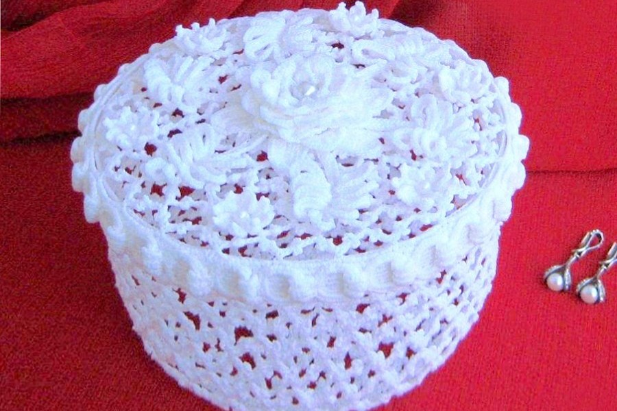 boîte au crochet dentelle irlandaise
