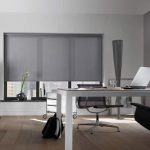 Intérieur de bureau dans les tons gris