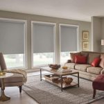 Tapis gris au sol du salon