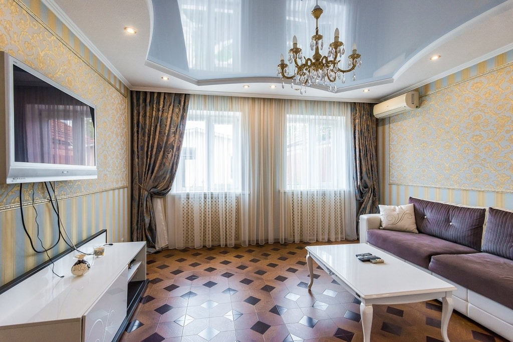 rideaux classiques dans le salon