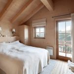 rideaux dans la chambre avec leurs propres mains