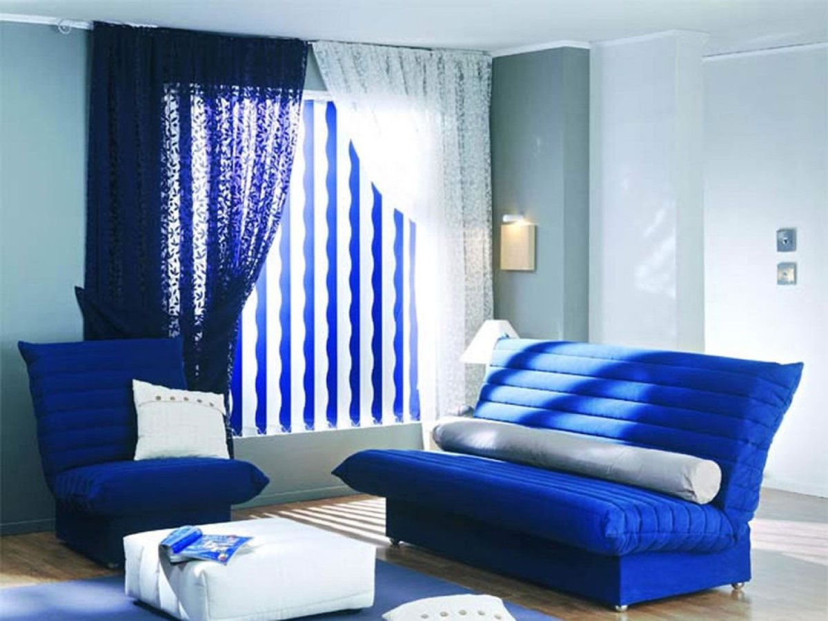 tulle bleu à l'intérieur