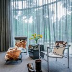 Mobilier moderne à ossature métallique