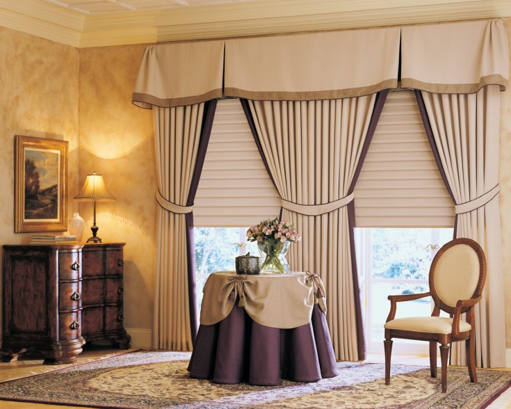 rideaux noirs beige