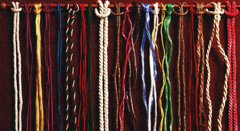 Threads and ropes for weaving curtains using macrame technique