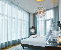 rideaux du voile dans la chambre