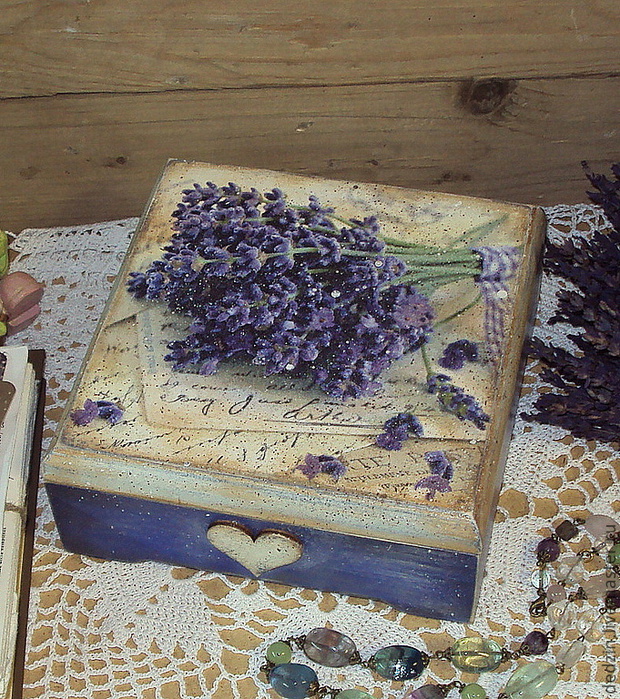 boîte à bijoux de découpage