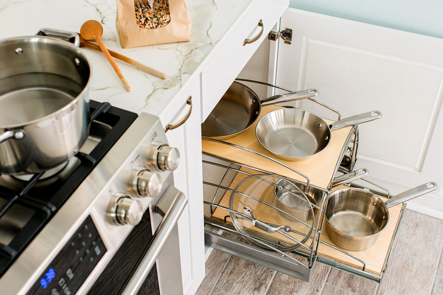 place pour la vaisselle dans la cuisine