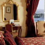rideaux dans la chambre à coucher avec des idées de décoration de balcon