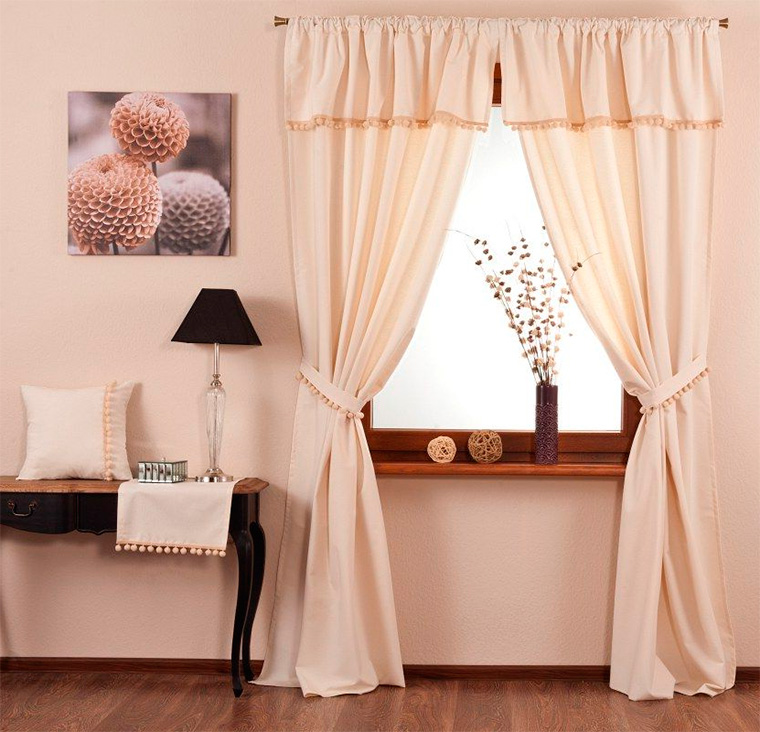 curtains on small windows design photo