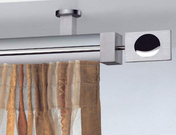 cornice in alluminio