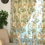 tulle berwarna dengan corak