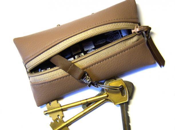 estuche de cuero