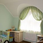 comment ourler des rideaux et du tulle dans la chambre