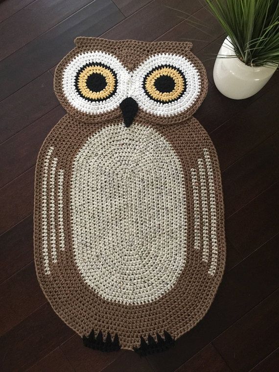 photo de hibou de tapis tricoté