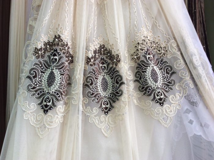 tulle dengan idea reka bentuk sulaman