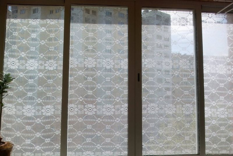 dentelle sur le balcon