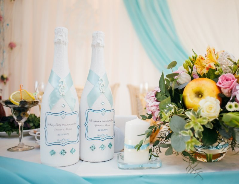 décoration de bouteilles de champagne pour photo de décor de mariage