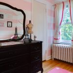 comment ourler les rideaux et l'intérieur de tulle photo