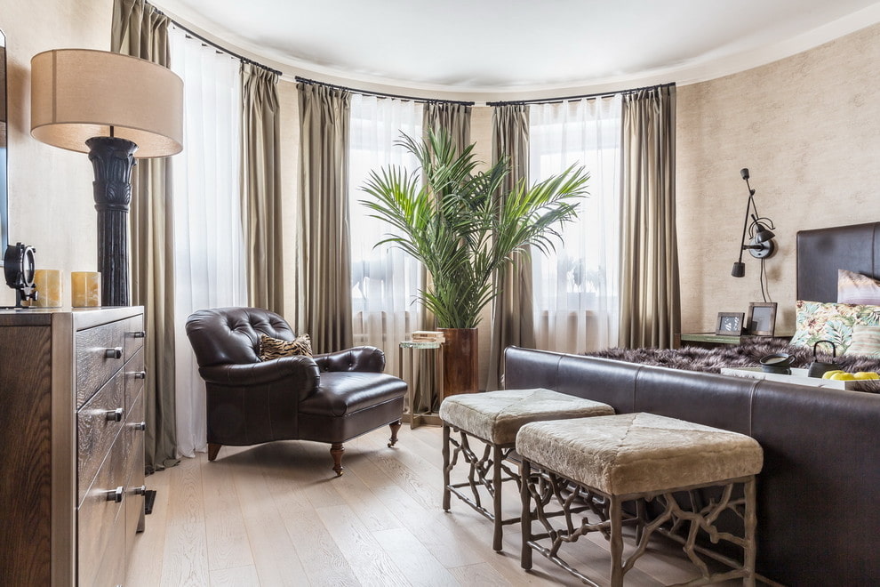 rideaux sur le décor de la baie vitrée