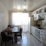 rideaux sur la fenêtre avec balcon photo intérieur