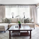 rideaux sur la fenêtre avec des idées de décoration de balcon
