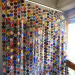Cortinas de bricolaje a partir de materiales de decoración.