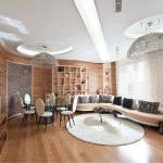 rideaux dans une photo de décor de maison en bois