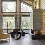rideaux dans une photo de maison en bois