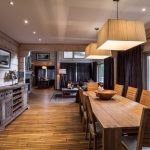 rideaux dans une conception de photo de maison en bois