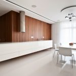 tulle dans le minimalisme de la cuisine