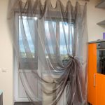 comment ourler des rideaux et du tulle dans le couloir