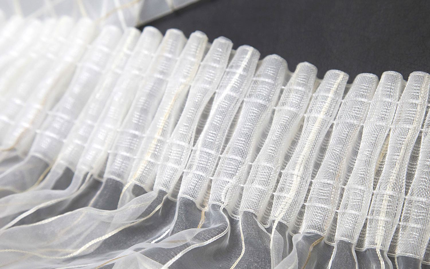 tulle melakukannya sendiri pita tirai