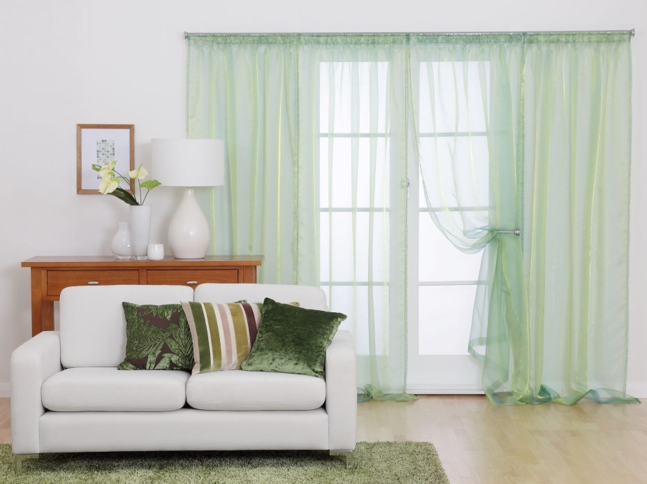 variations de tulle organza à l'intérieur
