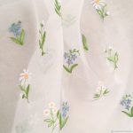 tulle en organza avec broderie