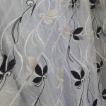 tulle dengan gambar hiasan sulaman