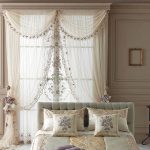 tulle sulaman di bilik tidur mewah