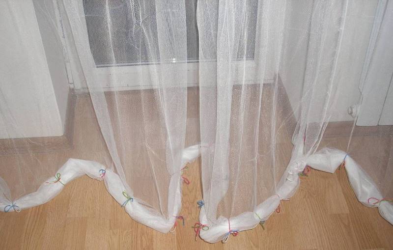 tulle froncé au bas