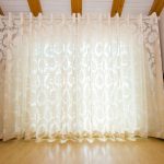 tulle d'organza dans la chambre