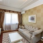 rideaux marron dans le salon