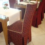housses de chaise avec décoration de dos