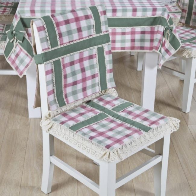 housses de chaise avec décor arrière