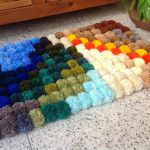 tapis de nuit en pompons